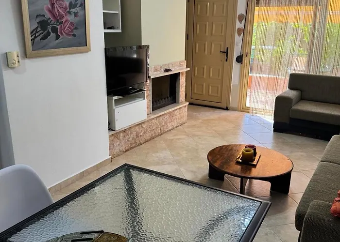 House! Case de vacanță Toroni